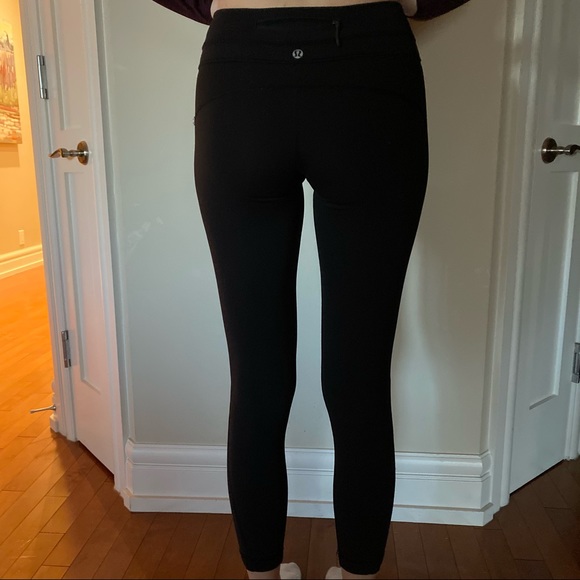 ✨ Lululemon 7/8 Tight with Mesh Leg Size 4 - Picture 4 of 12
